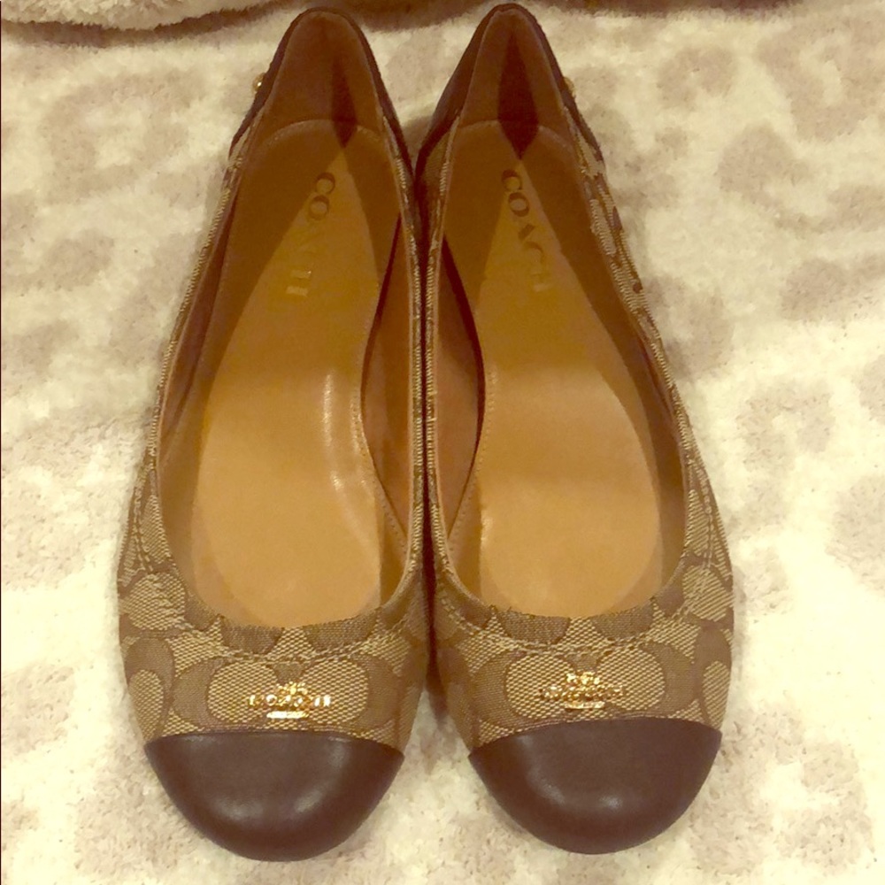 Coach flats